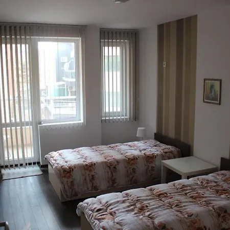 Apartament апартамент лаура Pomorie